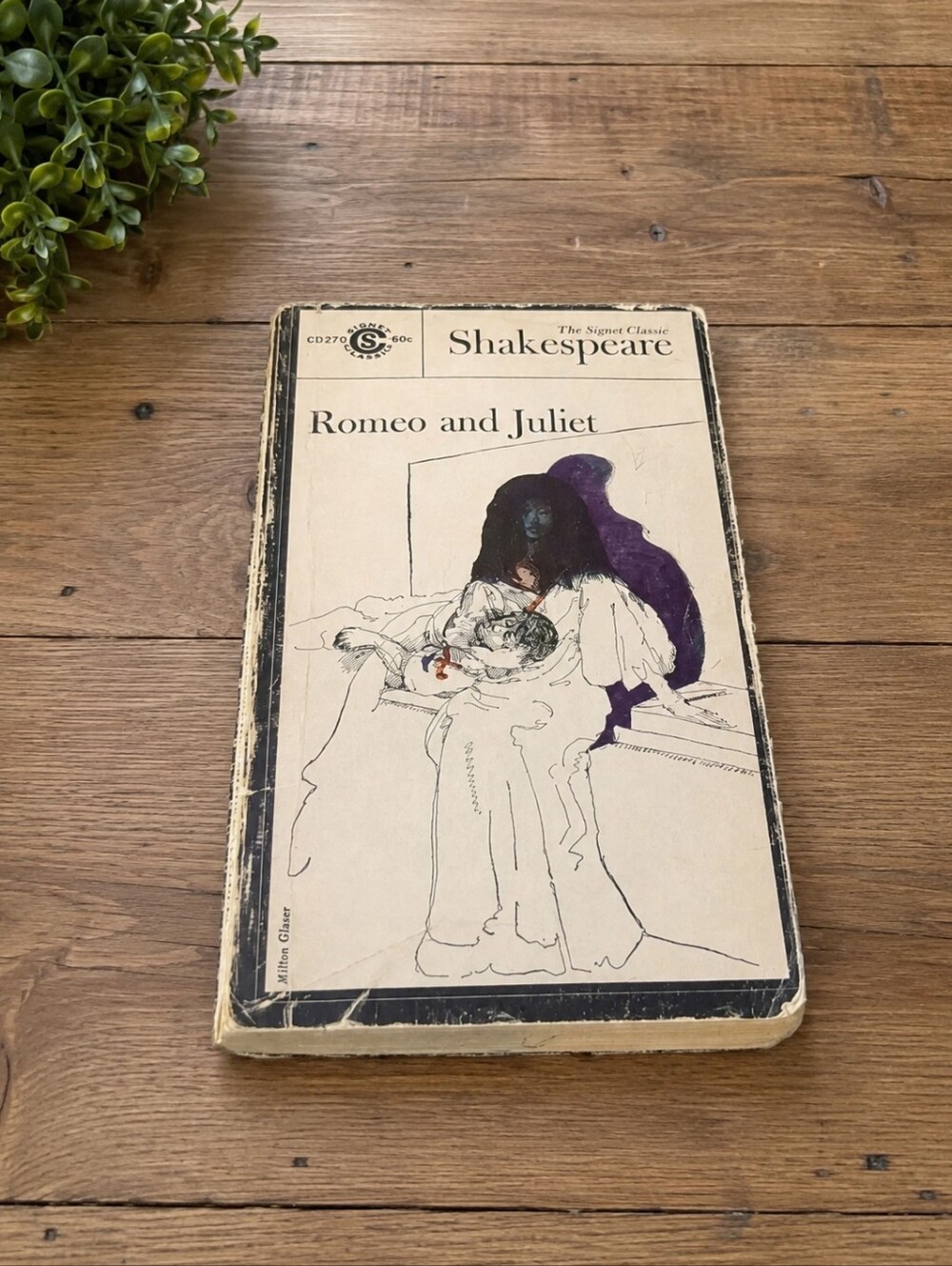 Shakespeare 'Romeo and Juliet' Cream Coffee Table Book
